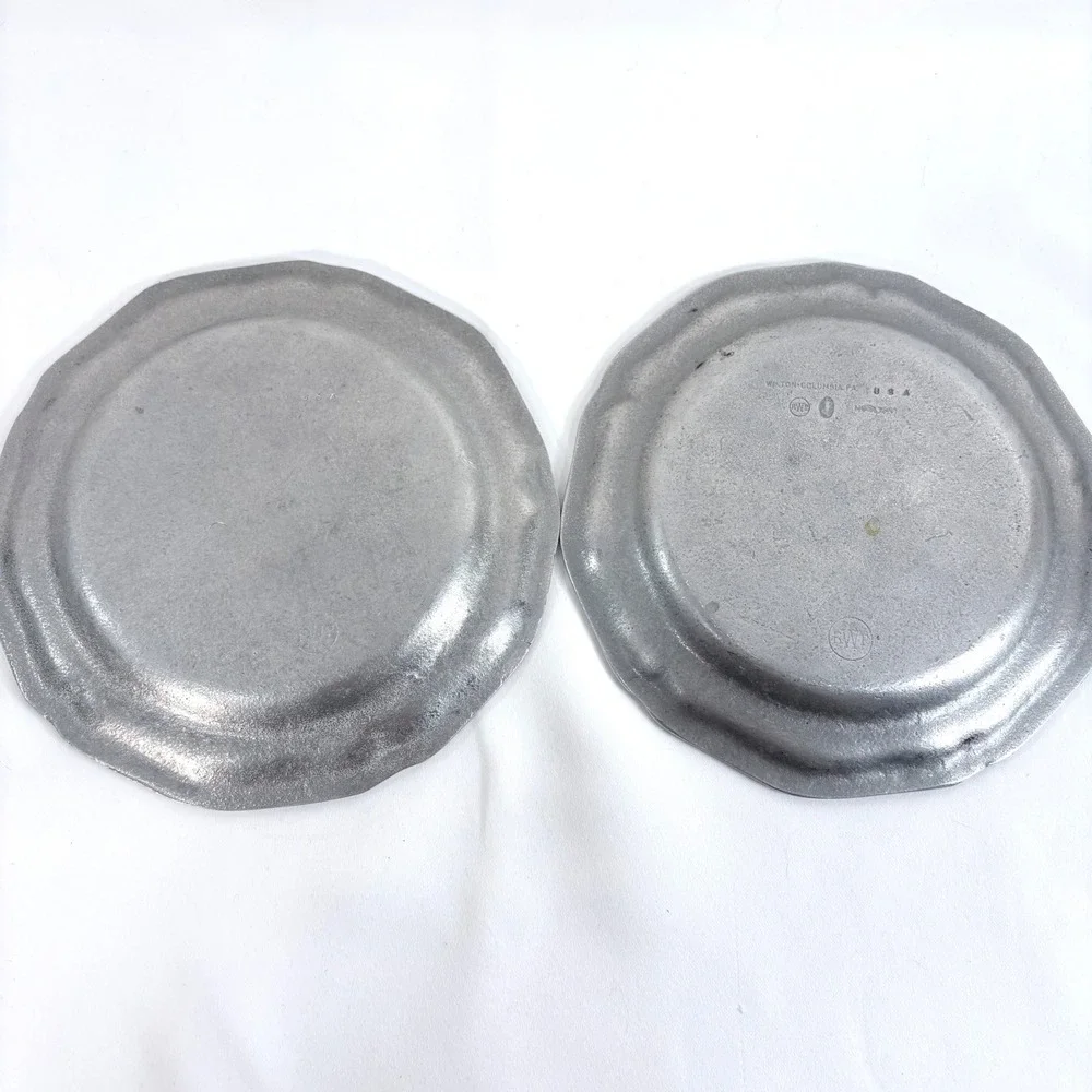 Wilton Armetale Plates Silver Queen Anne Scalloped 7 Inch Bread Butter Set of 2